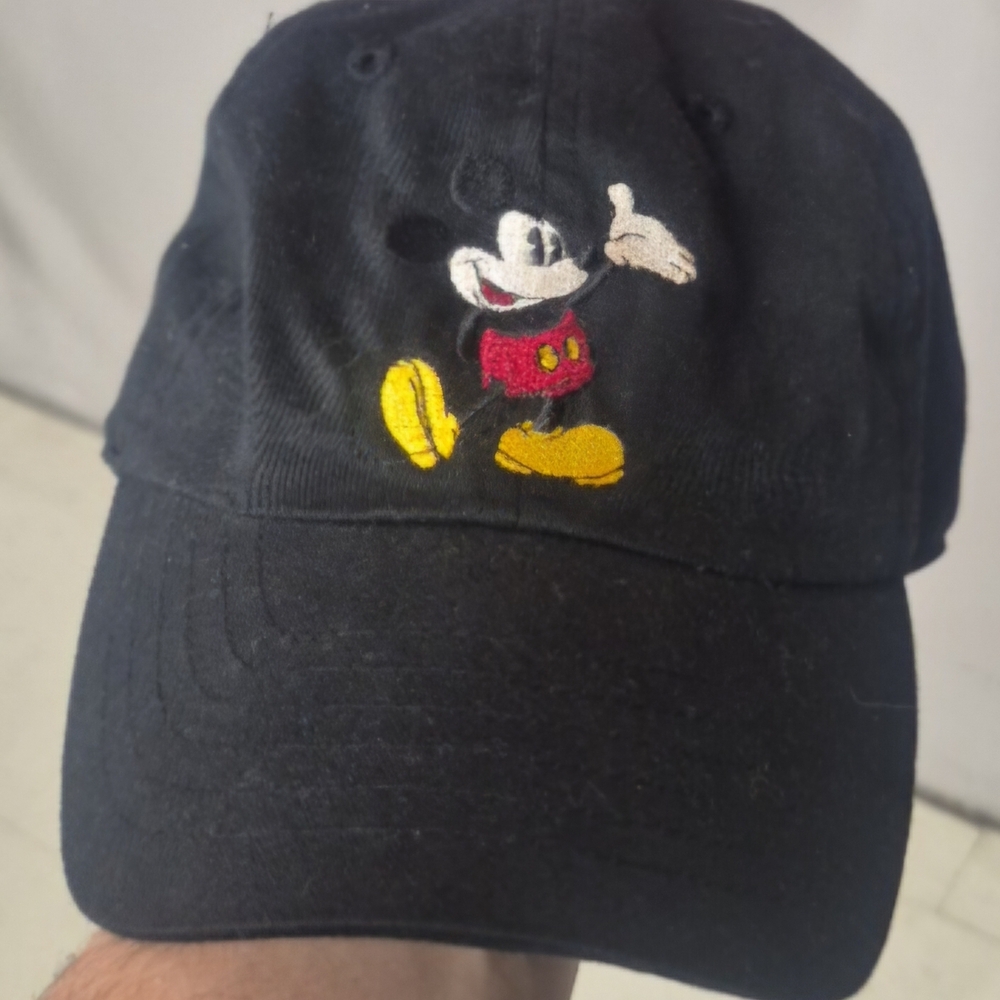 Disney Black Cap with Mickey Mouse - Picture 1 of 2